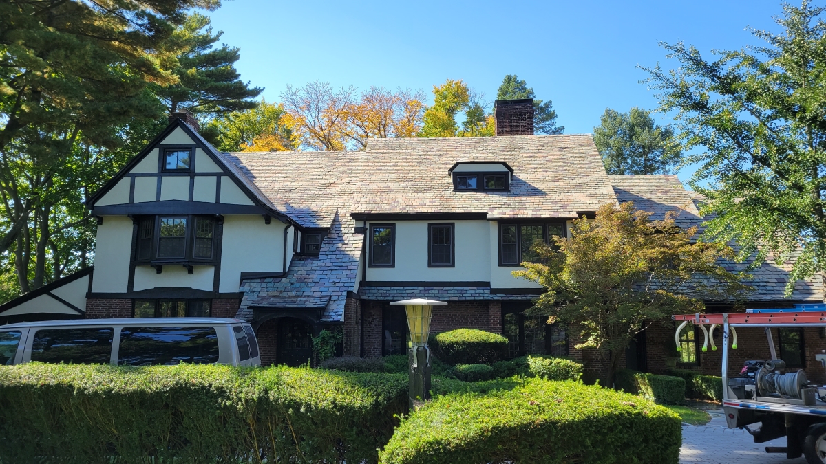 Roof Cleaning in Garden City,  NY